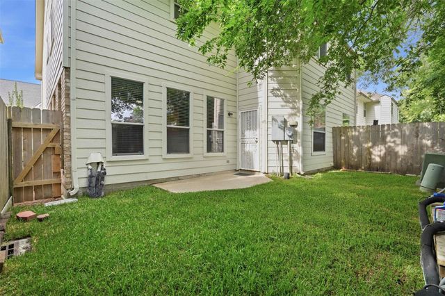 7426 Hollister Spring, Houston, TX 77040