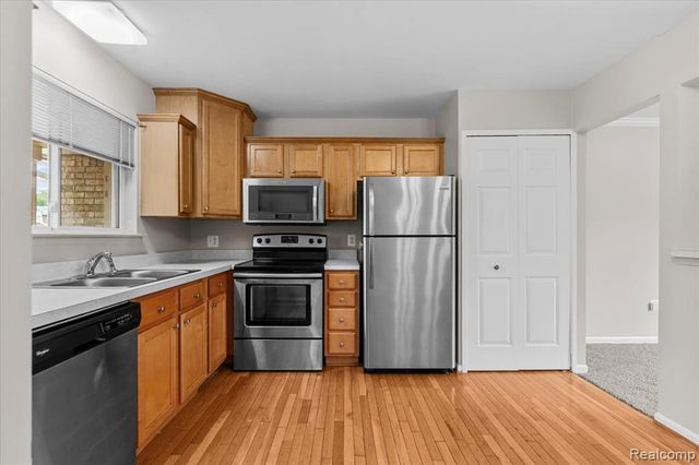 44567 Savery Drive, Canton, MI 48187