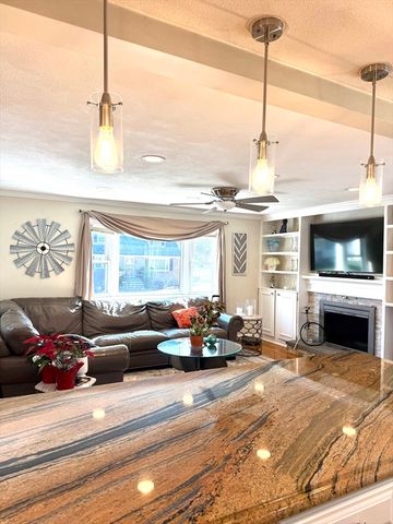 5 Fred St 5, Burlington, MA 01803