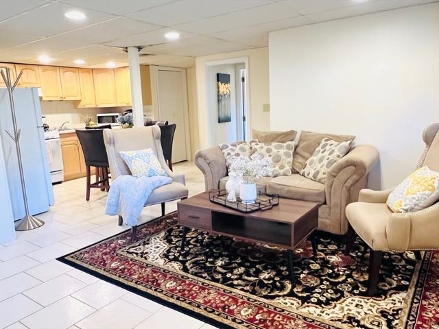 5 Fred St 5, Burlington, MA 01803