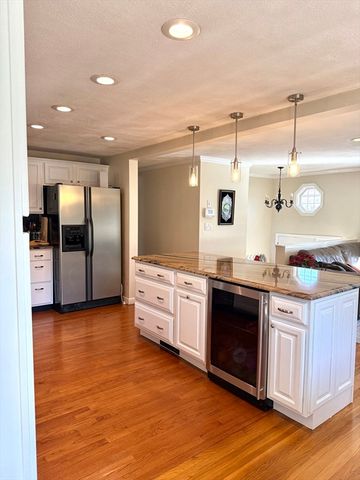 5 Fred St 5, Burlington, MA 01803
