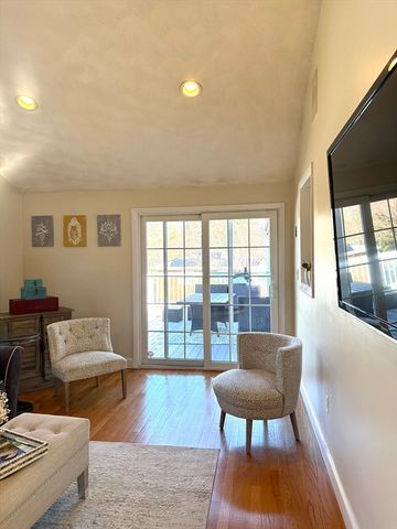 5 Fred St 5, Burlington, MA 01803