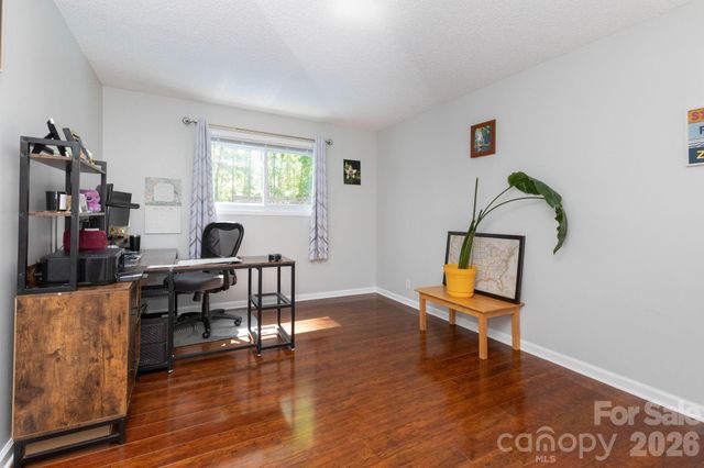 33 Lovers Loop Road, Asheville, NC 28803