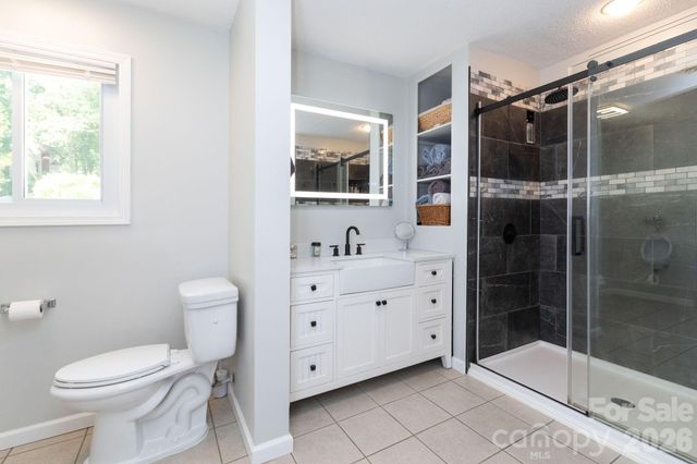 33 Lovers Loop Road, Asheville, NC 28803