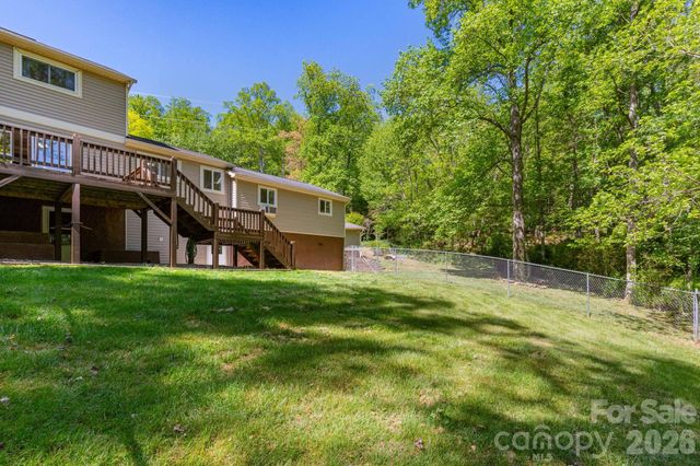 33 Lovers Loop Road, Asheville, NC 28803