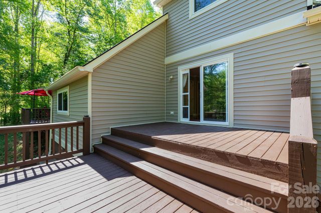 33 Lovers Loop Road, Asheville, NC 28803