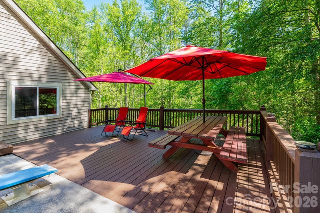 33 Lovers Loop Road, Asheville, NC 28803