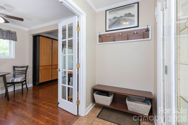 33 Lovers Loop Road, Asheville, NC 28803