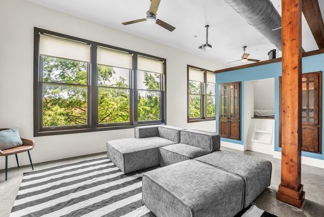 2502 Live Oak Street 218, Dallas, TX 75204