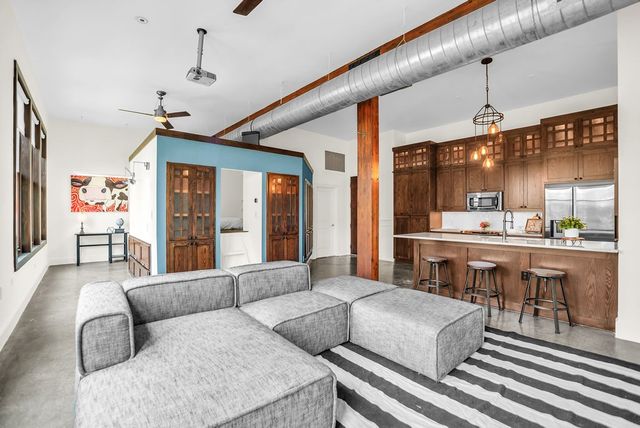 2502 Live Oak Street 218, Dallas, TX 75204