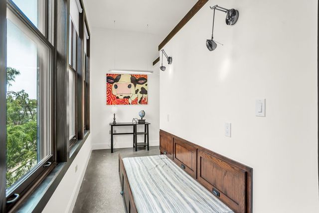 2502 Live Oak Street 218, Dallas, TX 75204