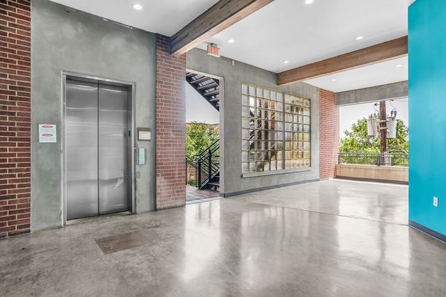 2502 Live Oak Street 218, Dallas, TX 75204