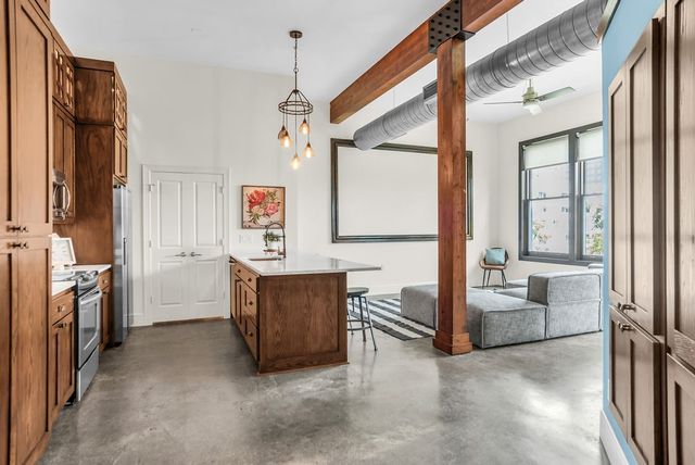 2502 Live Oak Street 218, Dallas, TX 75204