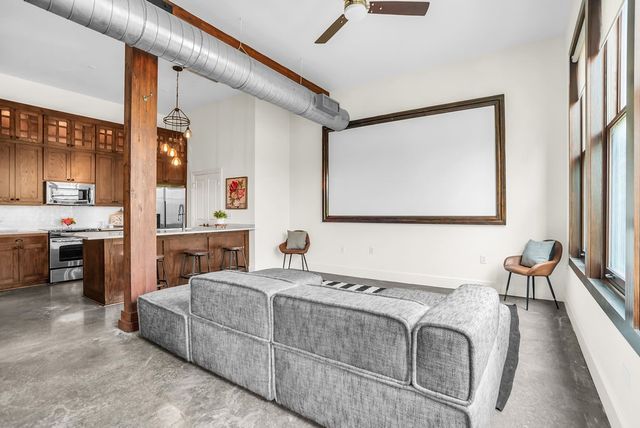2502 Live Oak Street 218, Dallas, TX 75204