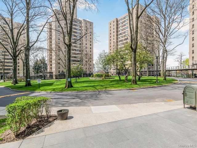 2 Fordham Hill Oval 5B, Bronx, NY 10468