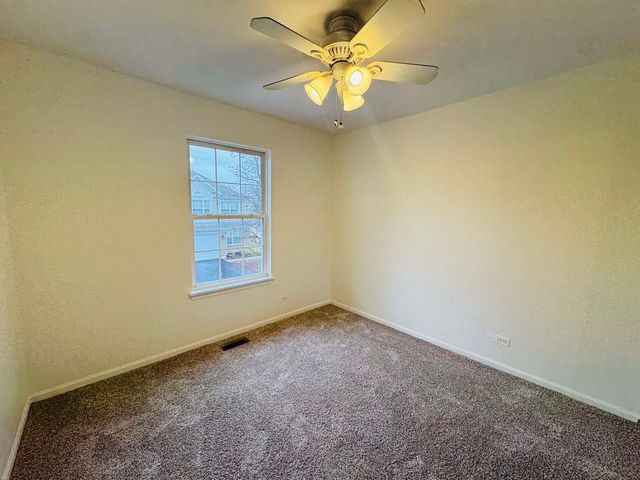 2745 Borkshire Lane 2745, Aurora, IL 60502