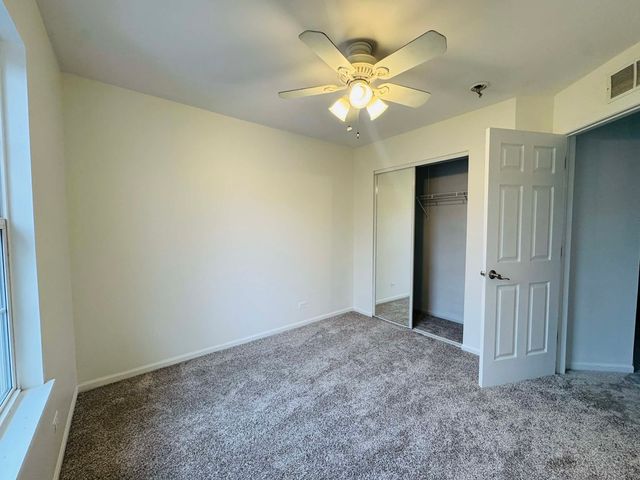 2745 Borkshire Lane 2745, Aurora, IL 60502