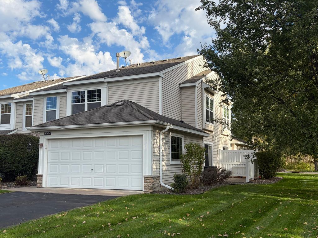 5065 149th Street N 2, Hugo, MN 55038 — photo 2