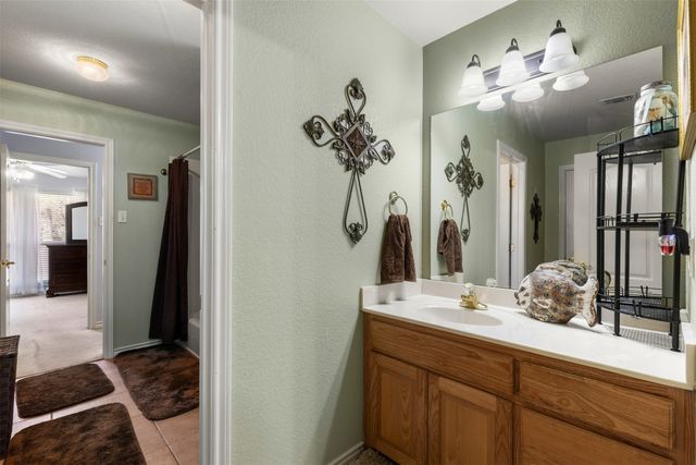 4606 Stoney Creek Court, Granbury, TX 76049