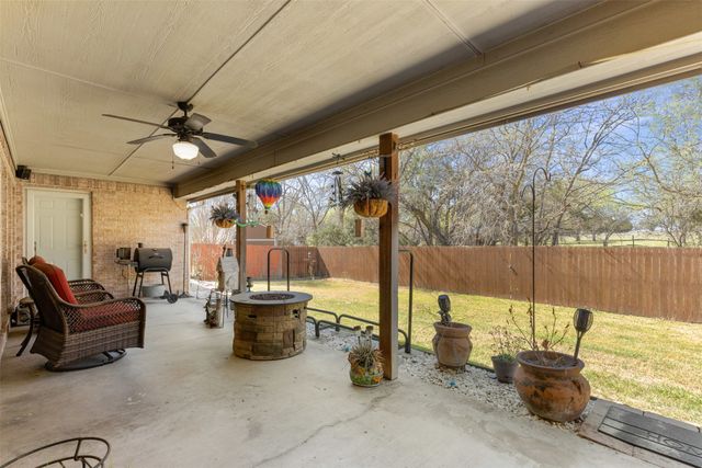 4606 Stoney Creek Court, Granbury, TX 76049