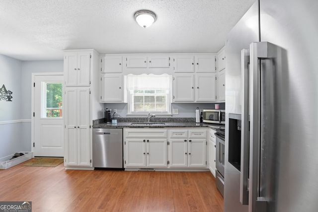 18 Foxdale Circle, Toccoa, GA 30577