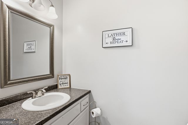 18 Foxdale Circle, Toccoa, GA 30577