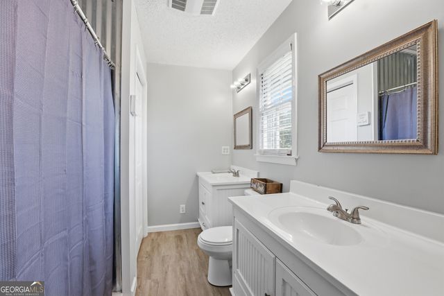 18 Foxdale Circle, Toccoa, GA 30577