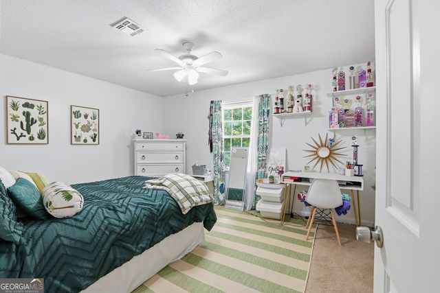 18 Foxdale Circle, Toccoa, GA 30577