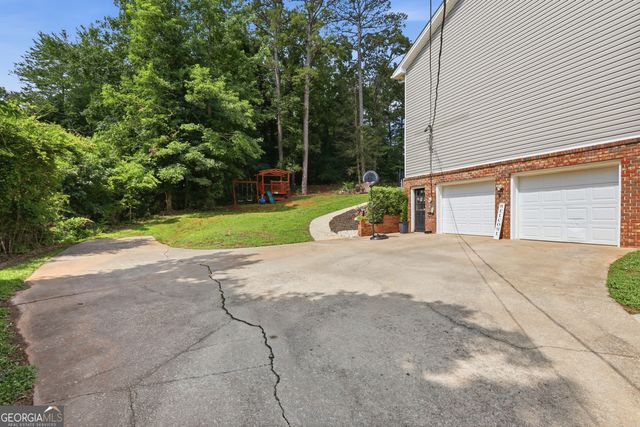 18 Foxdale Circle, Toccoa, GA 30577