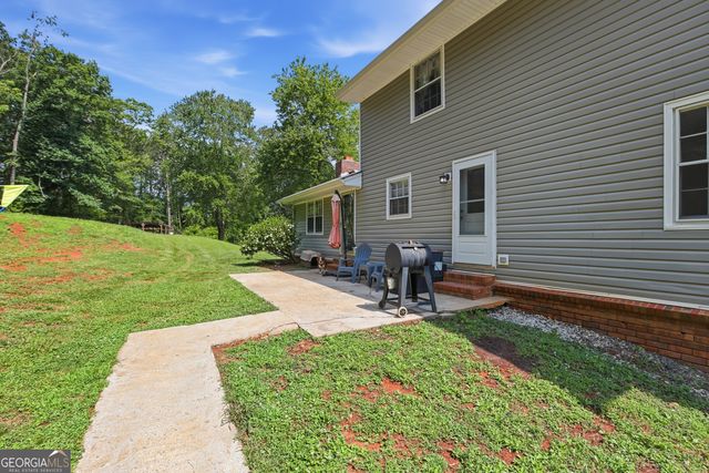 18 Foxdale Circle, Toccoa, GA 30577