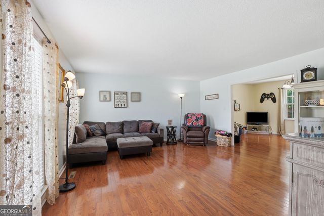 18 Foxdale Circle, Toccoa, GA 30577