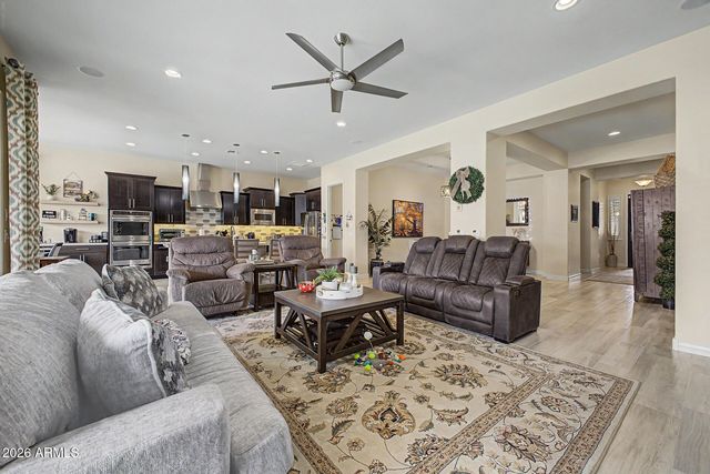 10236 W Bent Tree Drive S, Peoria, AZ 85383