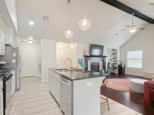18601 Maidstone Lane, Edmond, OK 73012