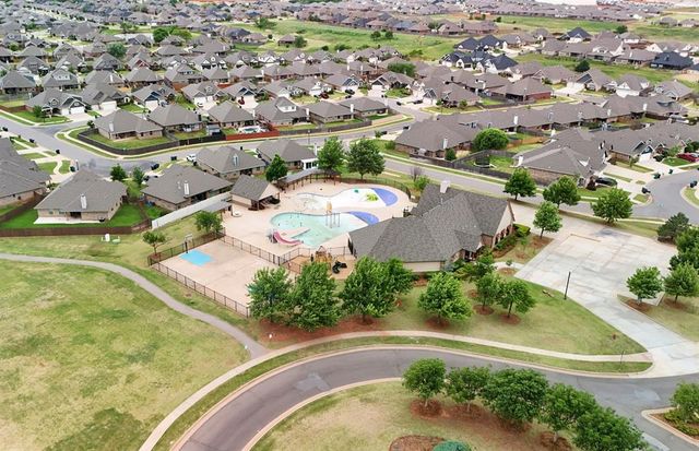 18601 Maidstone Lane, Edmond, OK 73012