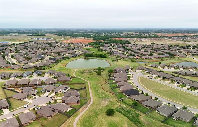 18601 Maidstone Lane, Edmond, OK 73012