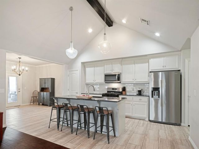 18601 Maidstone Lane, Edmond, OK 73012