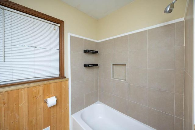 1040 Lincoln Terrace, Columbia Heights, MN 55421