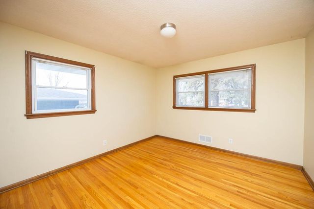 1040 Lincoln Terrace, Columbia Heights, MN 55421