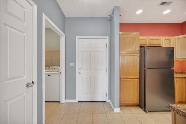 1329 SE University Avenue 106, Waukee, IA 50263
