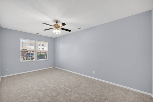 1329 SE University Avenue 106, Waukee, IA 50263