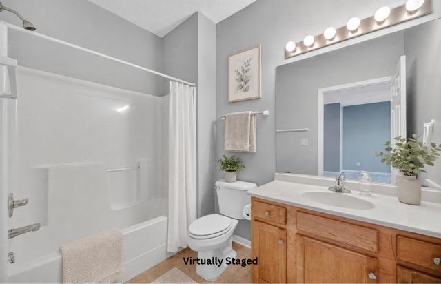 1329 SE University Avenue 106, Waukee, IA 50263
