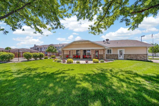 1329 SE University Avenue 106, Waukee, IA 50263