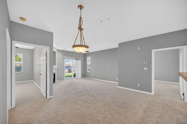 1329 SE University Avenue 106, Waukee, IA 50263