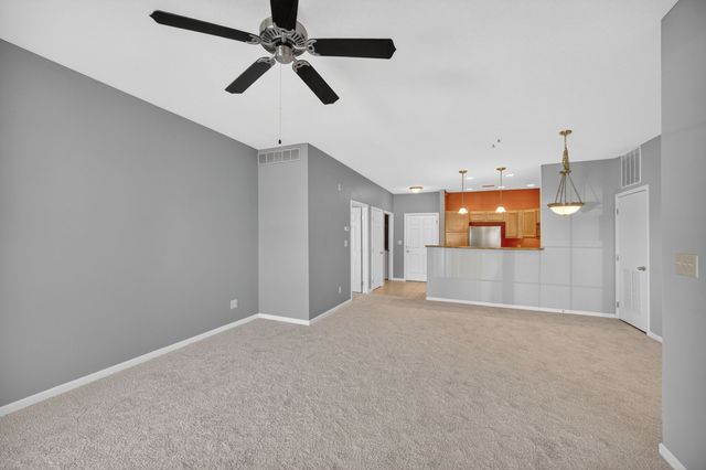 1329 SE University Avenue 106, Waukee, IA 50263