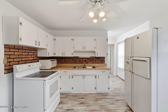 1603 Iroquois Pkwy, Louisville, KY 40214