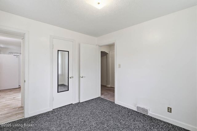 1603 Iroquois Pkwy, Louisville, KY 40214