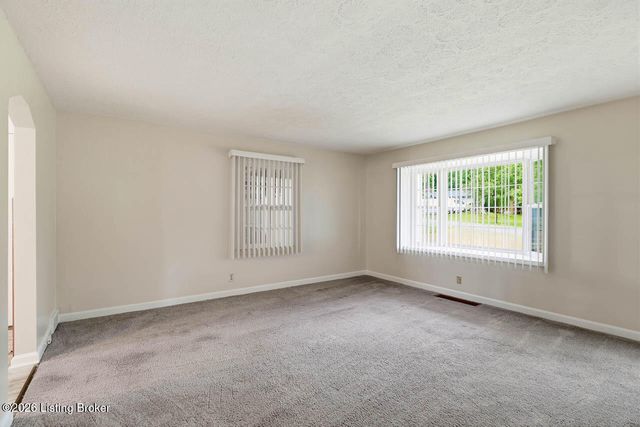 1603 Iroquois Pkwy, Louisville, KY 40214