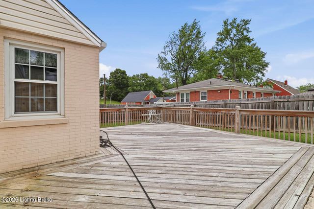 1603 Iroquois Pkwy, Louisville, KY 40214