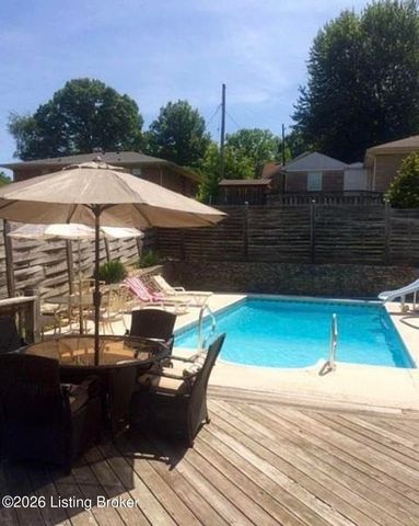 1603 Iroquois Pkwy, Louisville, KY 40214