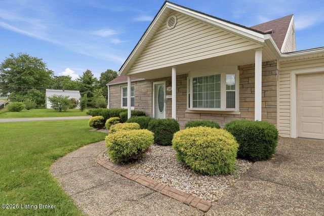 1603 Iroquois Pkwy, Louisville, KY 40214